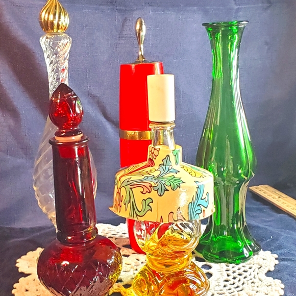 Elegant Vintage Avon Perfume Bottles - Picture 1 of 15